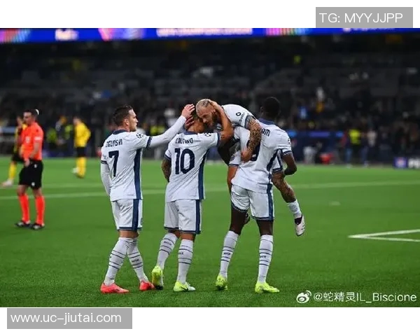 卡佩罗盛赞迪马尔科任意球技艺称其为发射弹道的杰作 卡佩罗盛赞迪马尔科任意球技艺称其为发射弹道的杰作